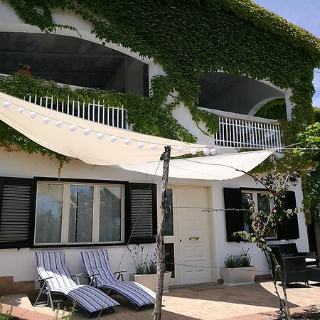 Villa Rosaria Васто Екстериор снимка